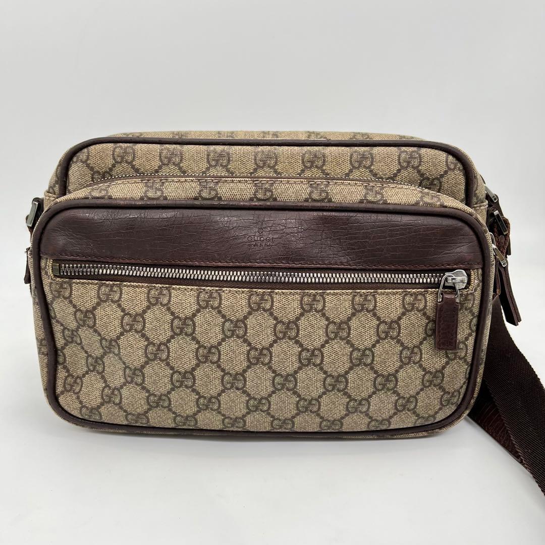 GUCCI ショルダーバッグ カメラバッグ GGスプリーム ロゴ型押し 男女可能