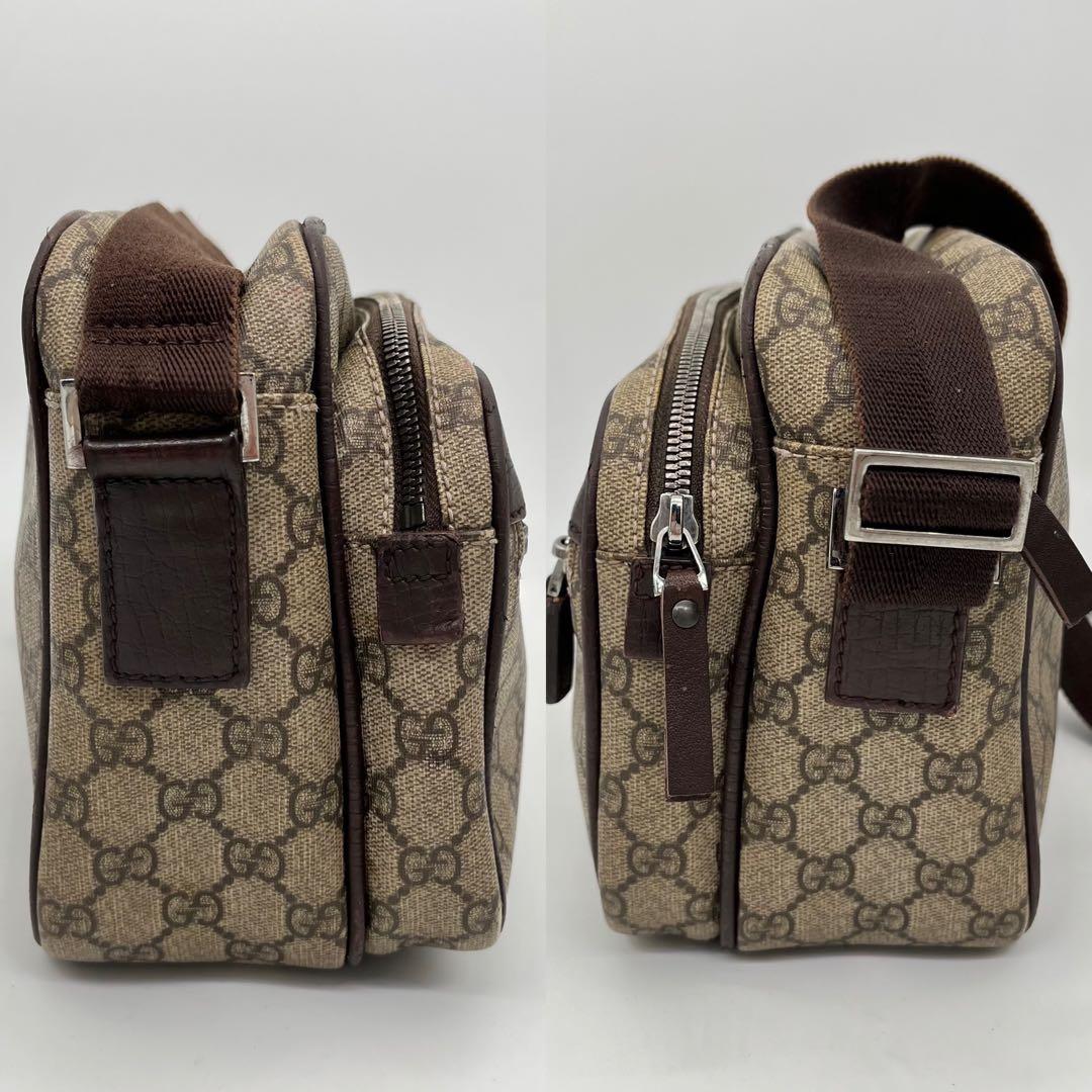 GUCCI ショルダーバッグ カメラバッグ GGスプリーム ロゴ型押し 男女可能