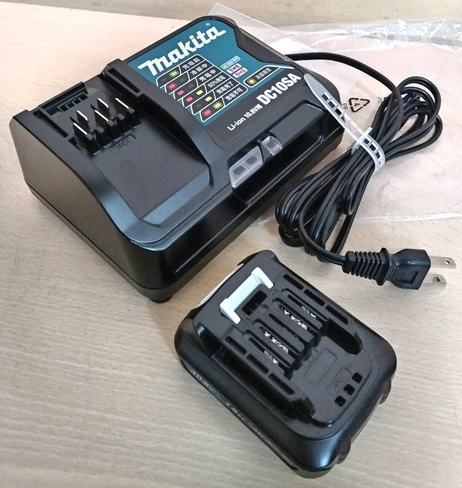 マキタ 充電式 クリーナ CL108FD 充電器 バッテリーセット新品未使用