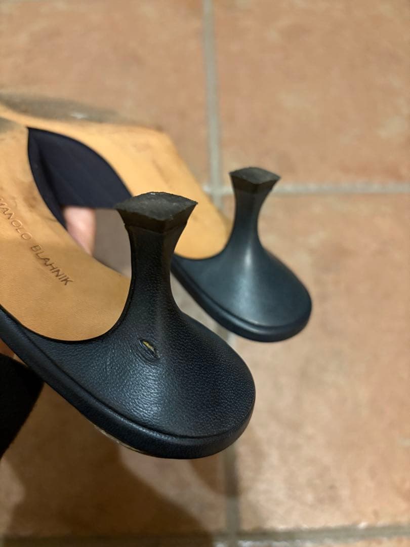 MANOLO BLAHNIK ミュール