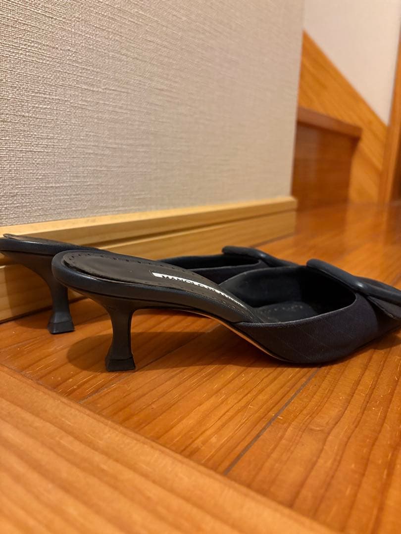 MANOLO BLAHNIK ミュール
