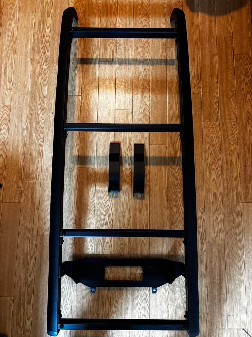 三菱　デリカD5専　BUSTERSリアラダー