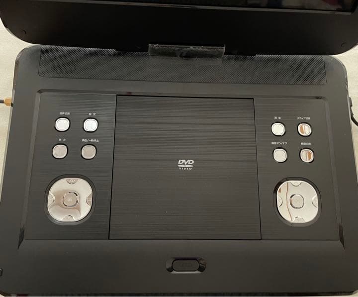 13.3型フルセグ対応ポータブル　　　　DVDプレーヤー