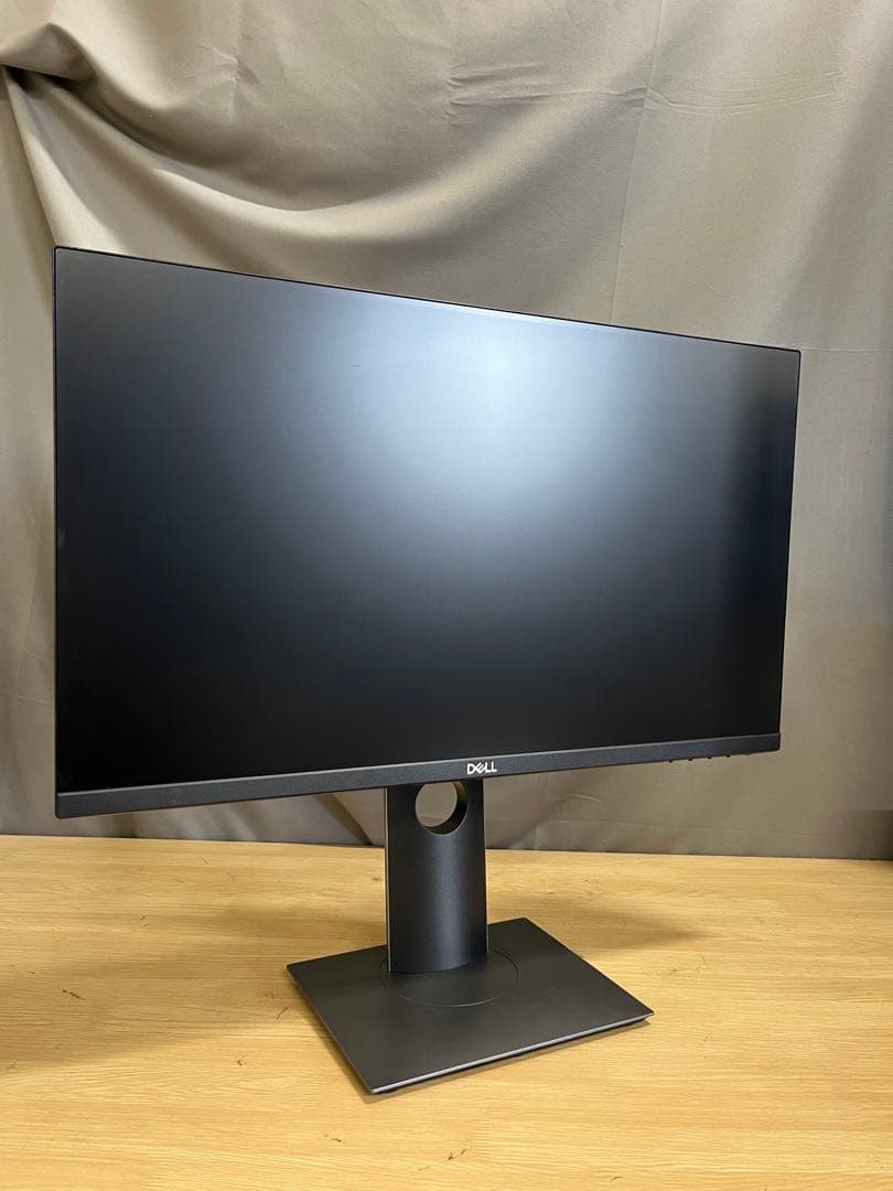 dell P2319H 23インチ液晶モニター　回転機能高さ調整