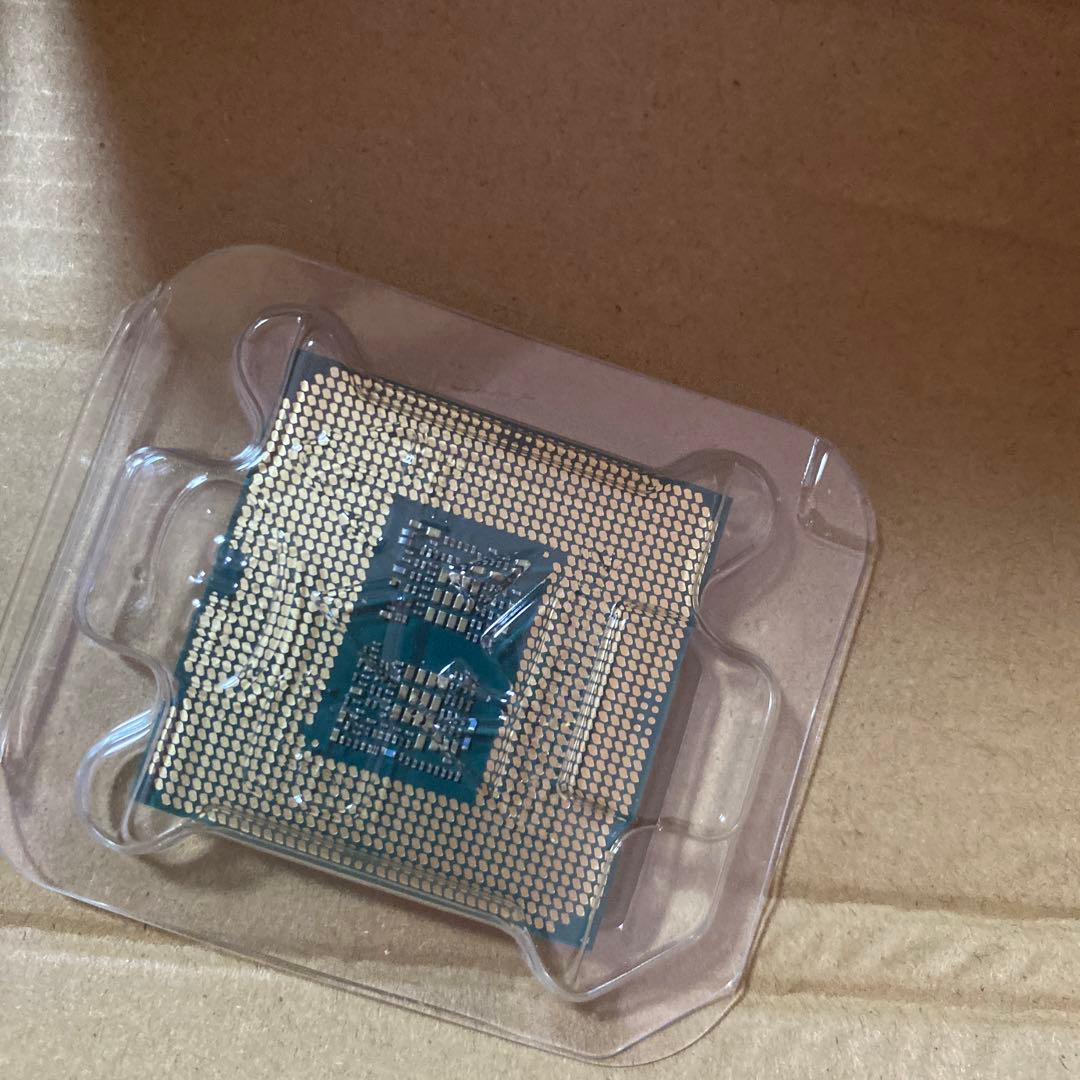 新品　Intel i5-10600KF CPU プラスチックパッケージ