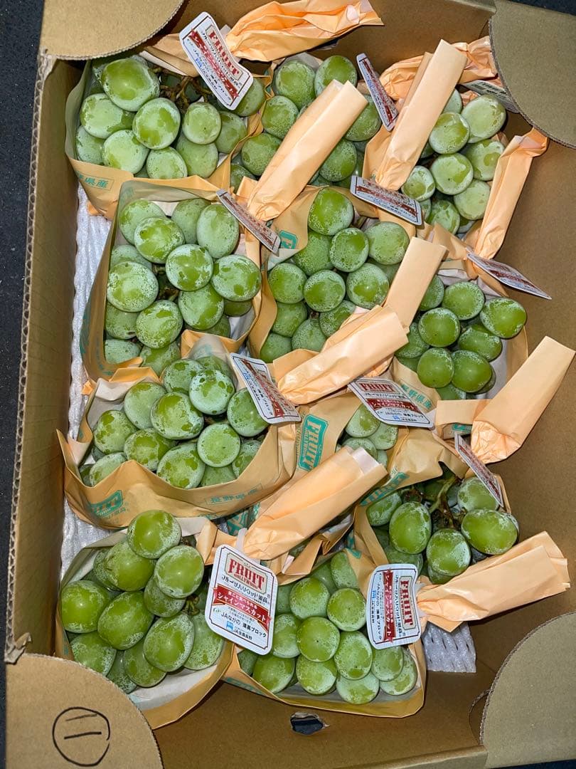 メルカリ限定　シャインマスカット　5キロ　6〜11房 秀　高級品質