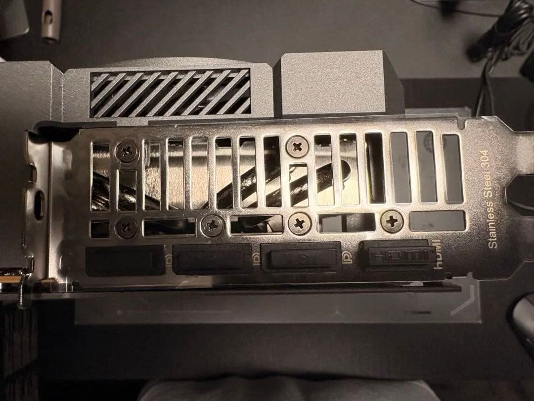 グラフィックボード・グラボ・ビデオカード ASUS TUF Gaming Radeon RX 9070 16GB