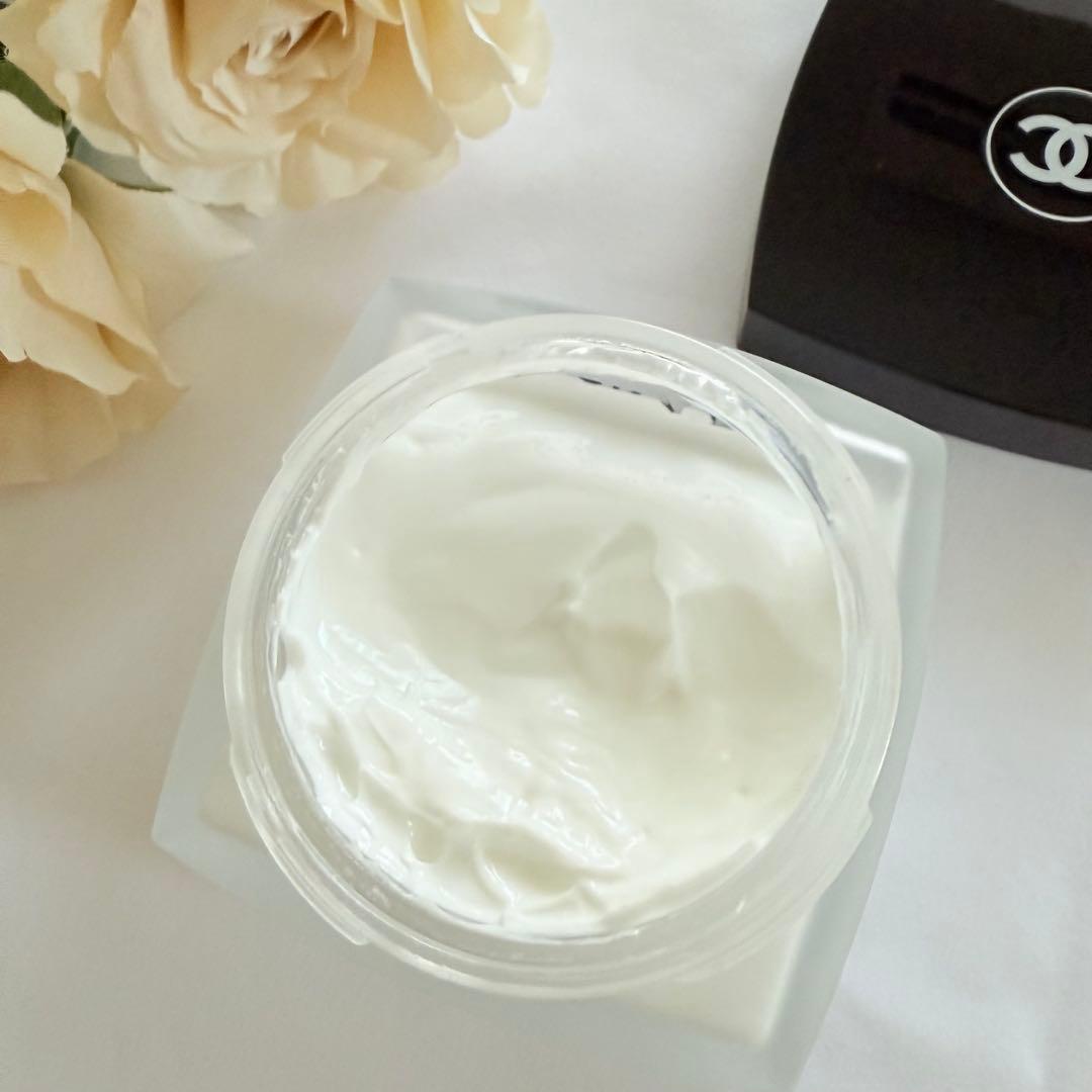 【リンブラック】CHANELレ ゼクスクルジフフレッシュ ボディクリーム