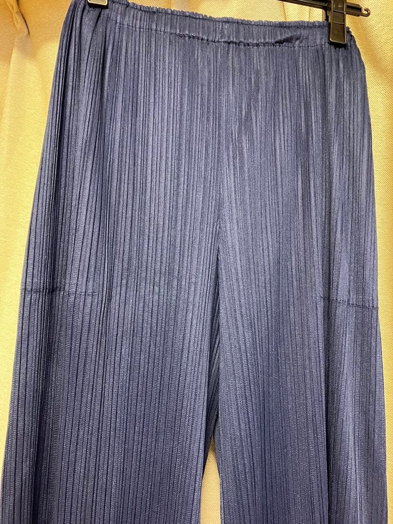 PLATS PLEASEプリーツパンツ紺イッセイミヤケネイビー