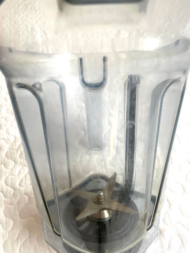 Vitamix 赤 ブレンダー 10段階設定 付属品あり