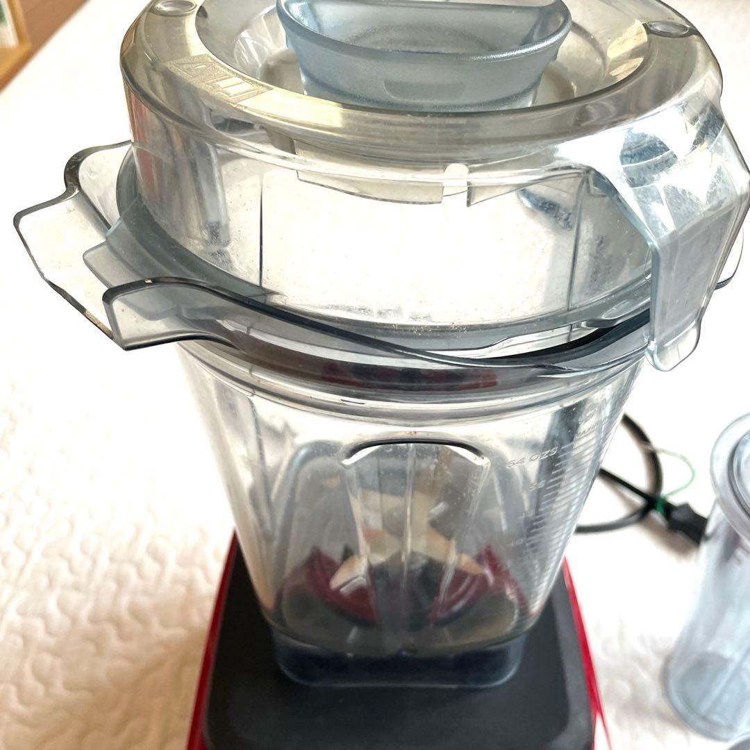 Vitamix 赤 ブレンダー 10段階設定 付属品あり