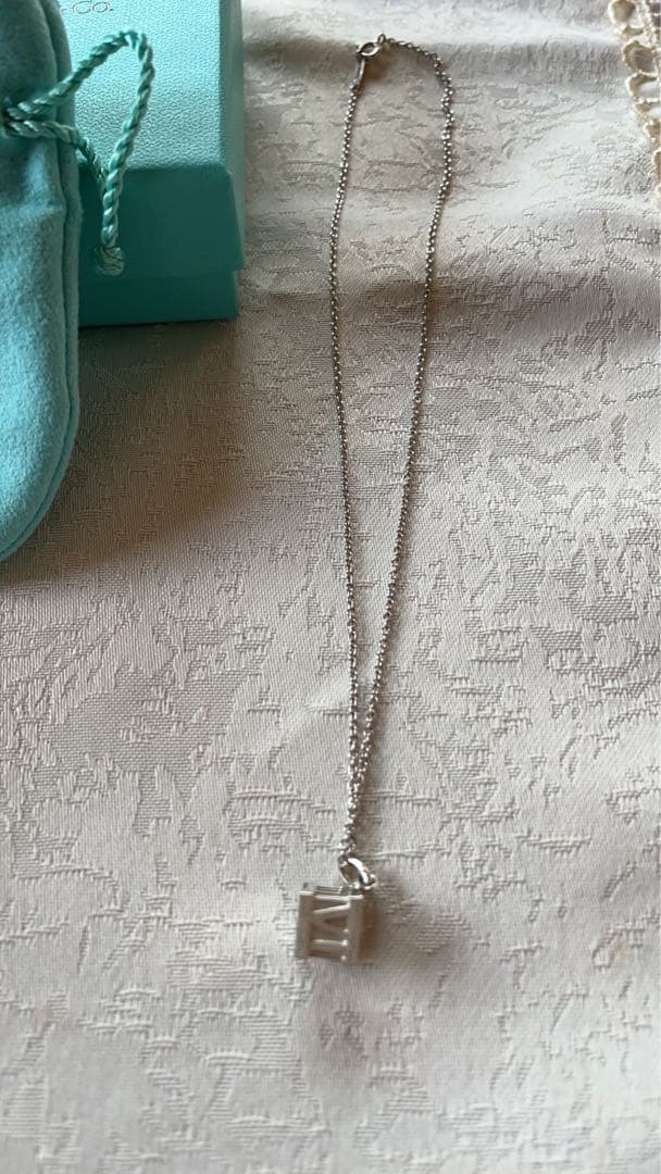 ティファニー　アトラスキューブネックレス