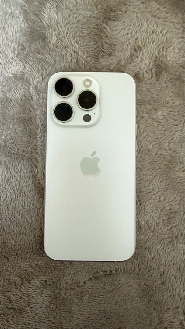 Apple iPhone 15 Pro ホワイト 本体　　箱付き