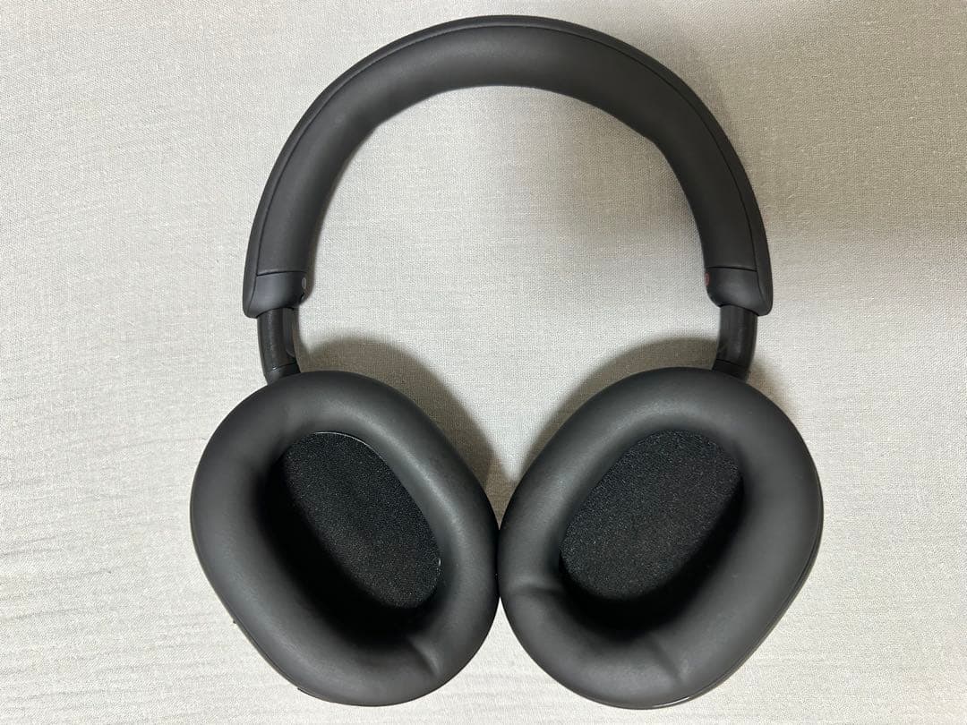ブラック ワイヤレスオーバーイヤーヘッドホン