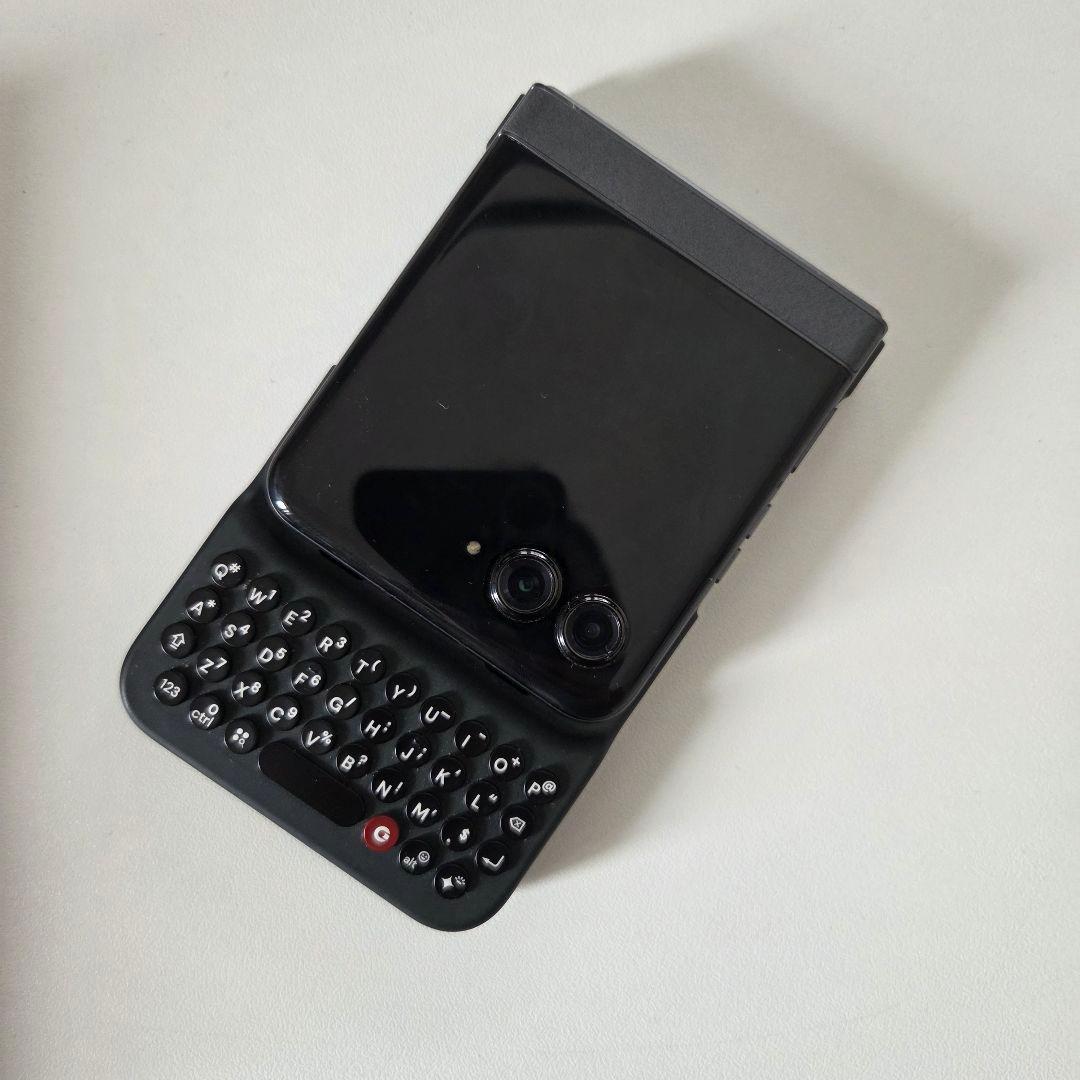 motorola razr 50 美品 + clicks keyboard