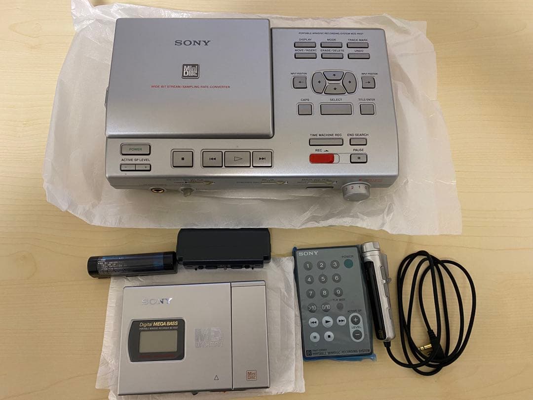 ★美品★　SONY　ポータブルMDレコーダー　MZ-R5ST MDステーション