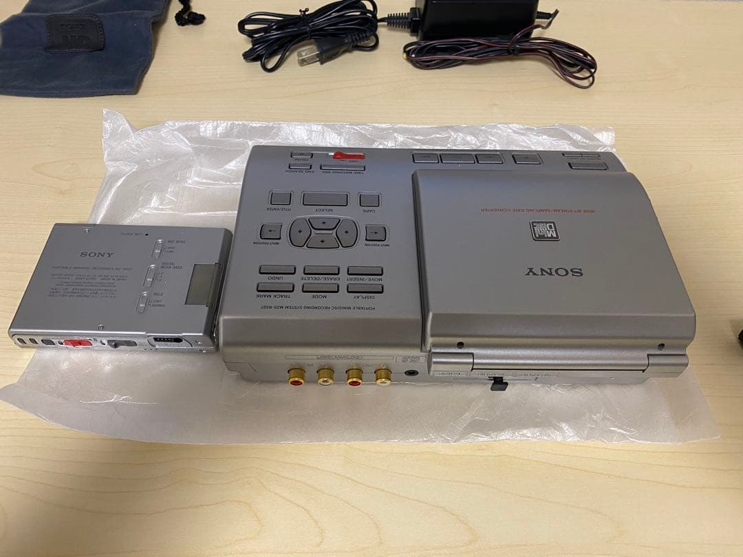 ★美品★　SONY　ポータブルMDレコーダー　MZ-R5ST MDステーション