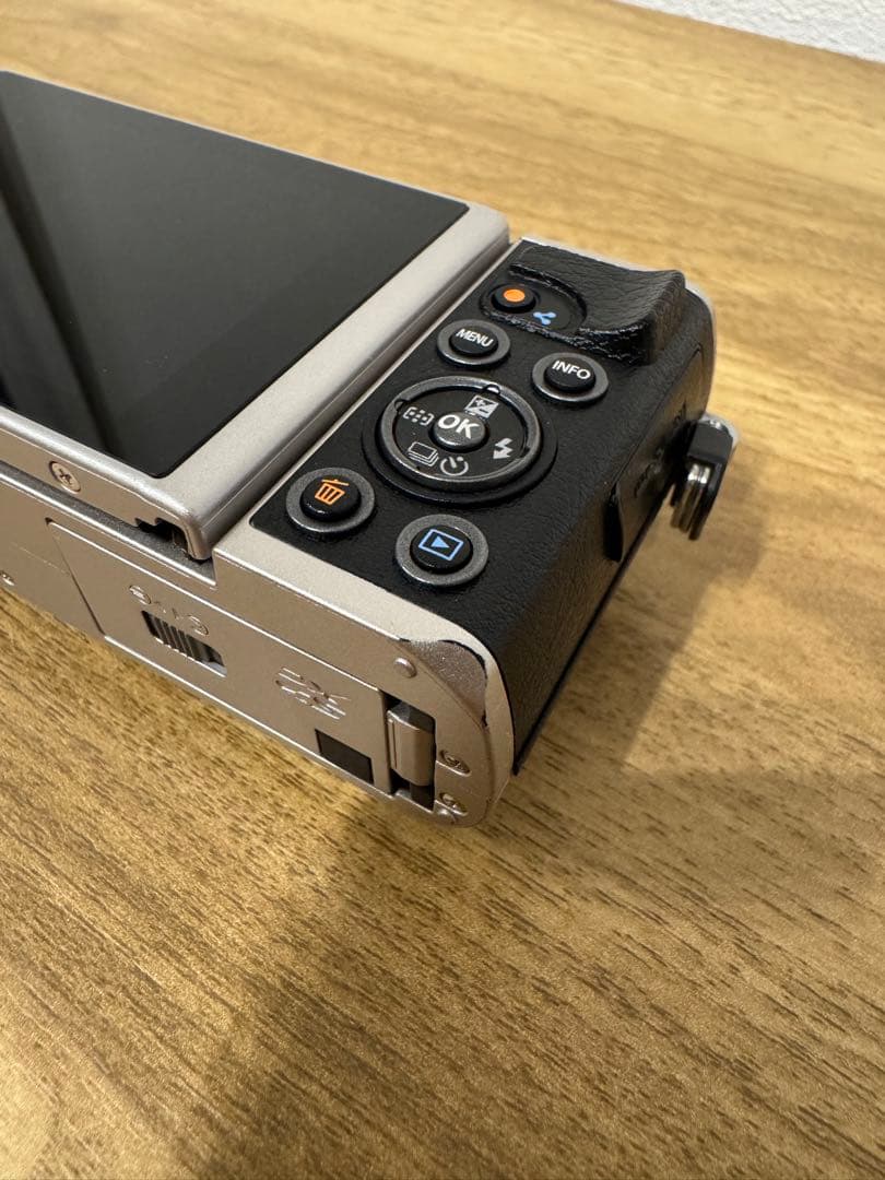 OLYMPUS PEN E-PL9 ダブルズームキット