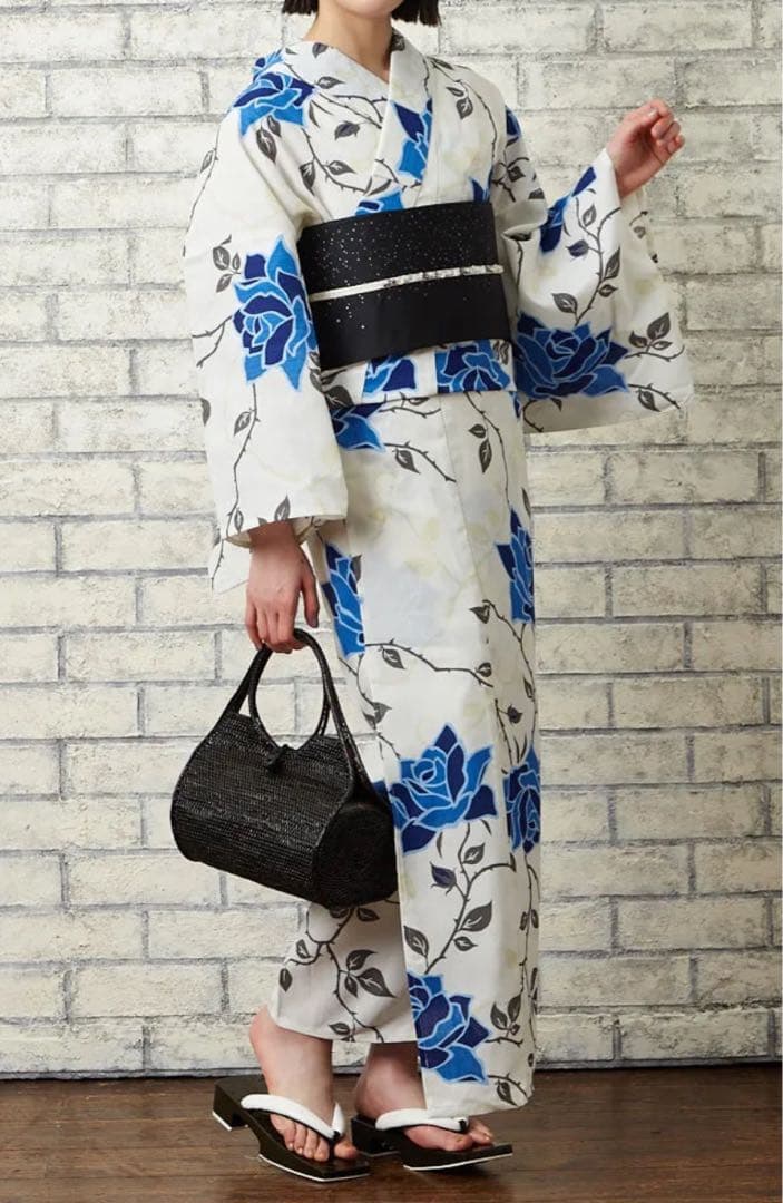 ふりふ　洗える　浴衣　青　薔薇 白