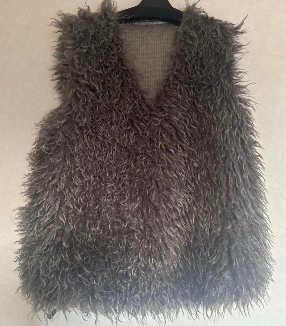 ANIECA カーリーファーベスト