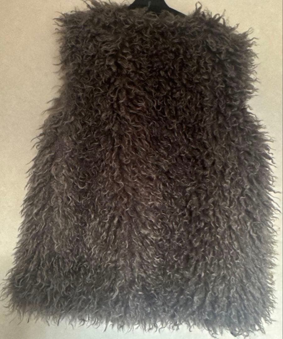 ANIECA カーリーファーベスト