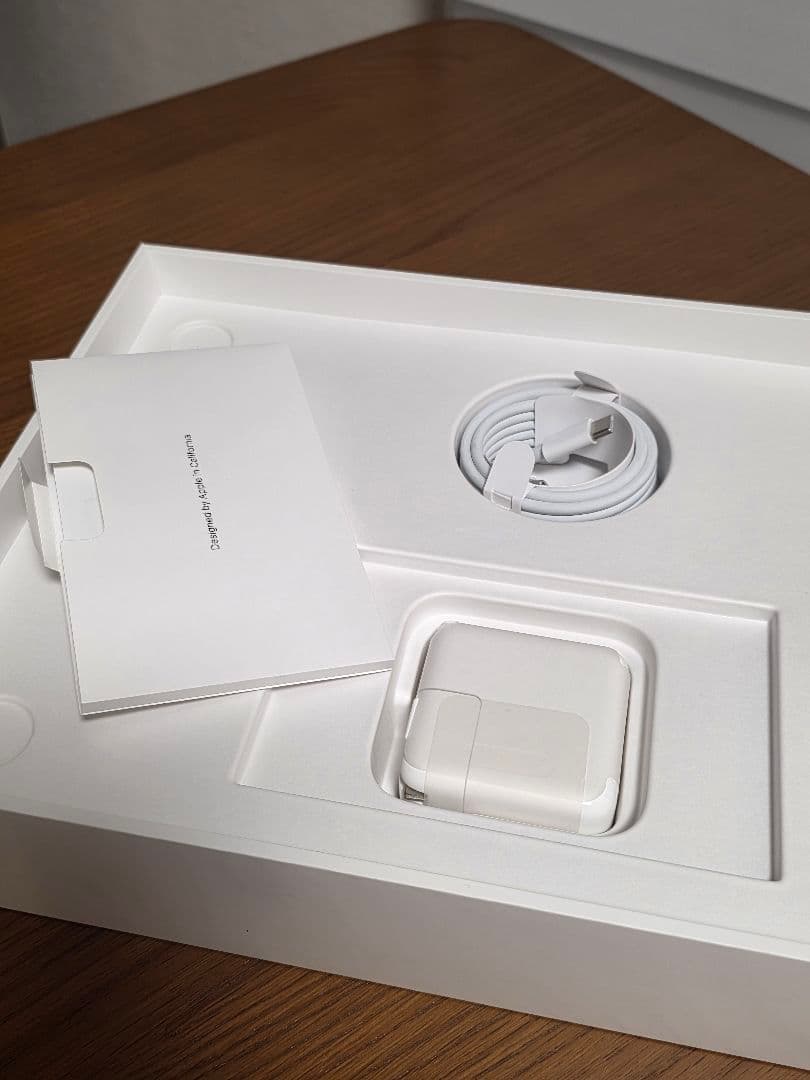 美品 MacBook Air M1 スペースグレイ