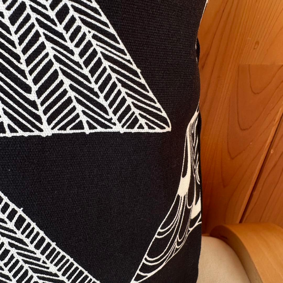 ２枚セット？マリメッコ　新品　クッションカバー　クーシコッサ もみの木　ブラック