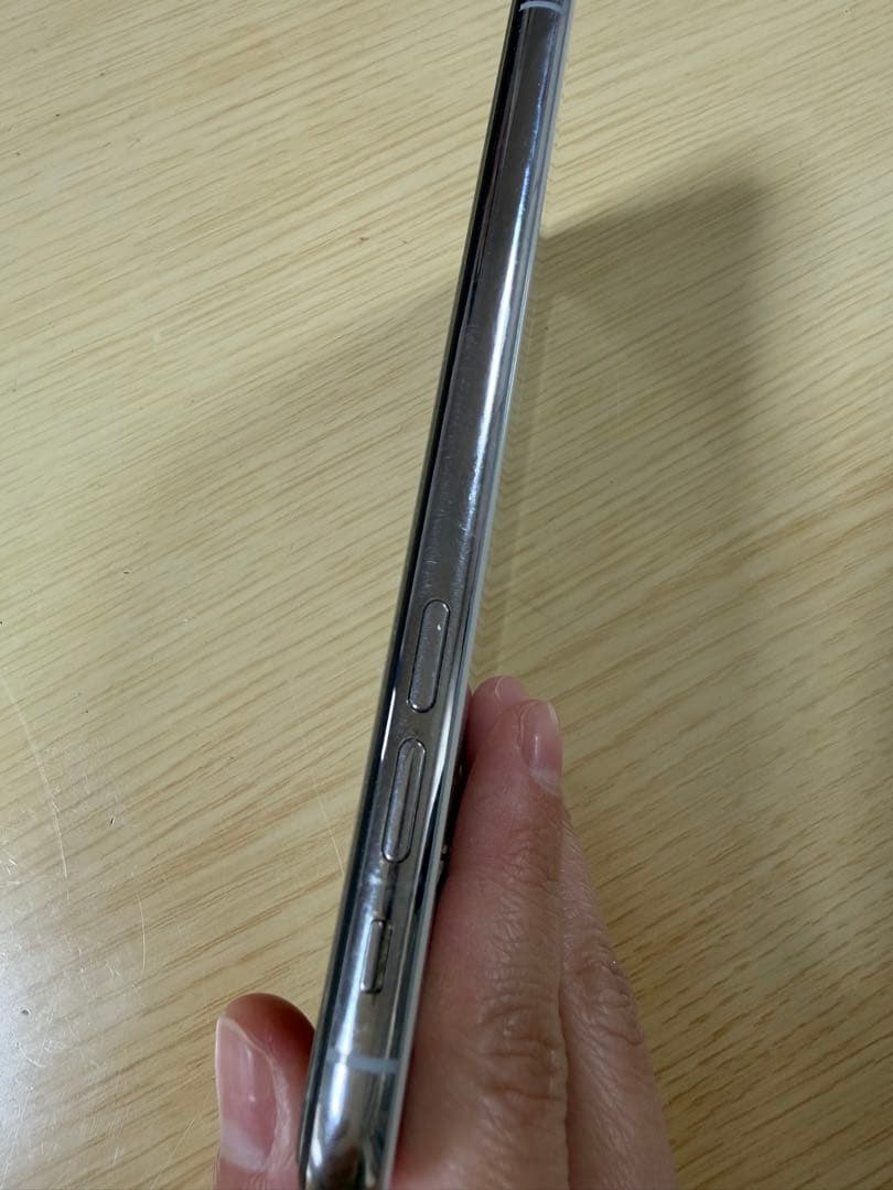 Apple iPhone XS ホワイト 本体