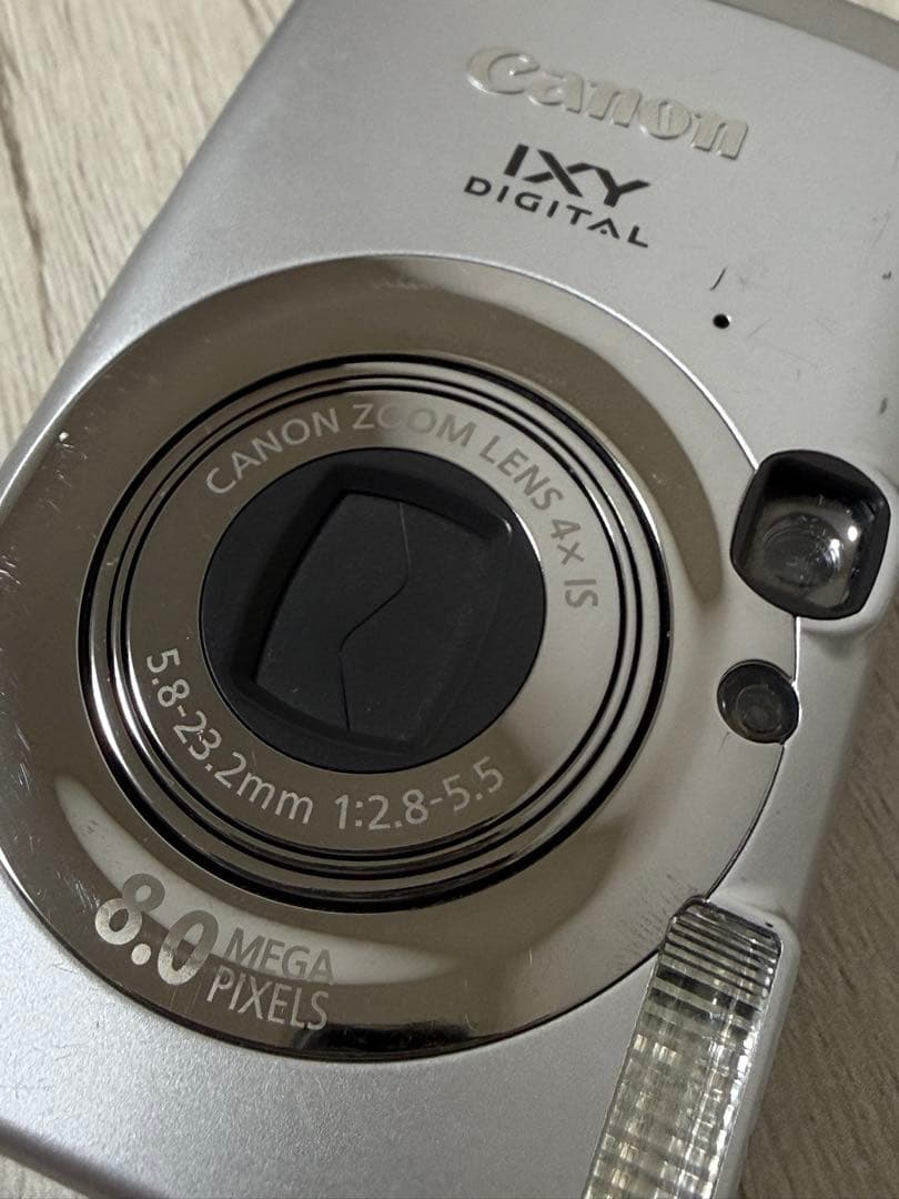 Canon IXY DIGITAL 810 IS PC1235 本体と付属品