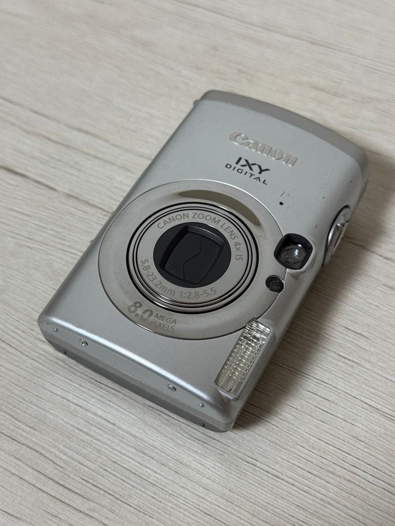 Canon IXY DIGITAL 810 IS PC1235 本体と付属品