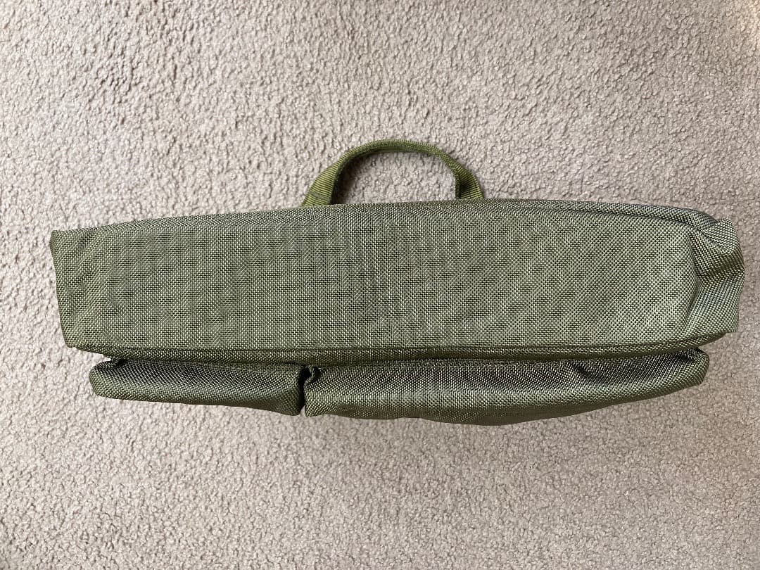 美品！BRIEFING A4 ライナー