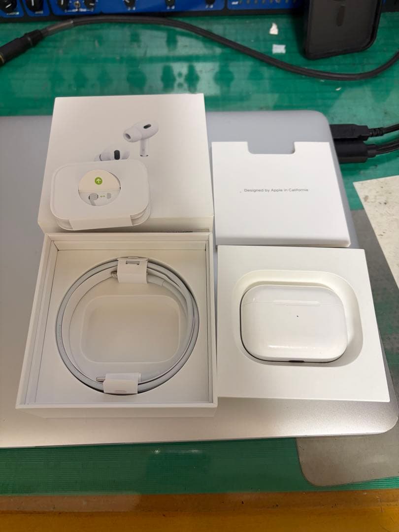 AirPods pro2 本体 ホワイト 充電ケーブル付き