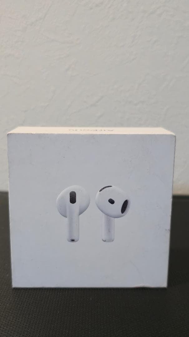 Apple AirPods 4 [新品●未使用]