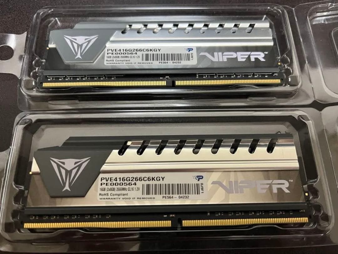 メモリー Patriot Viper DDR4 16GB (2x8GB) 2666MHz