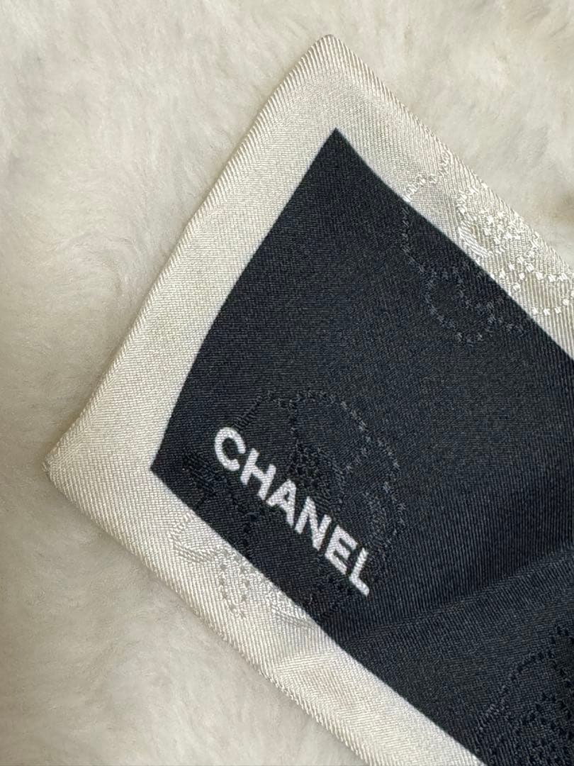 CHANEL ヘアアクセサリー シルクリボンシュシュ 箱あり