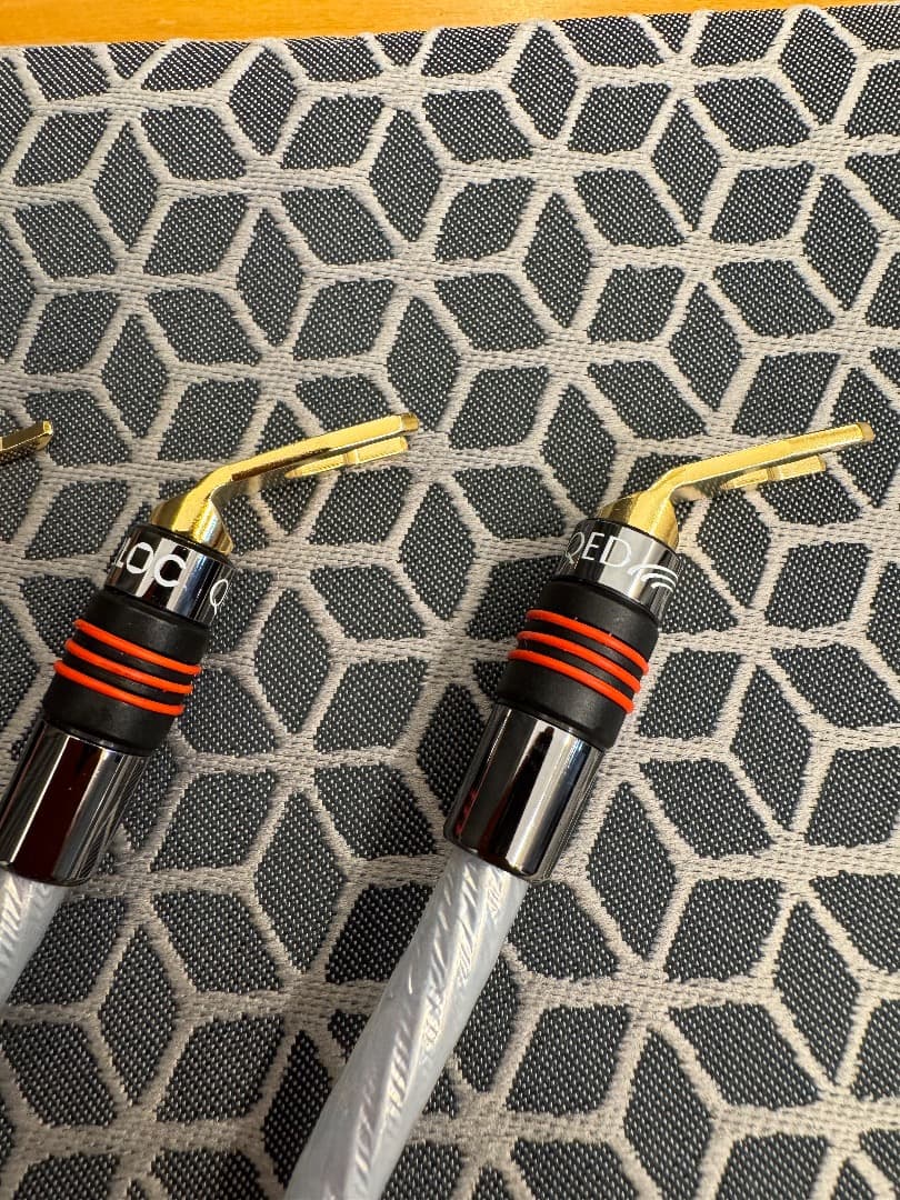 ジャンパーケーブル QED GENESIS Silver 0.15m Y-B