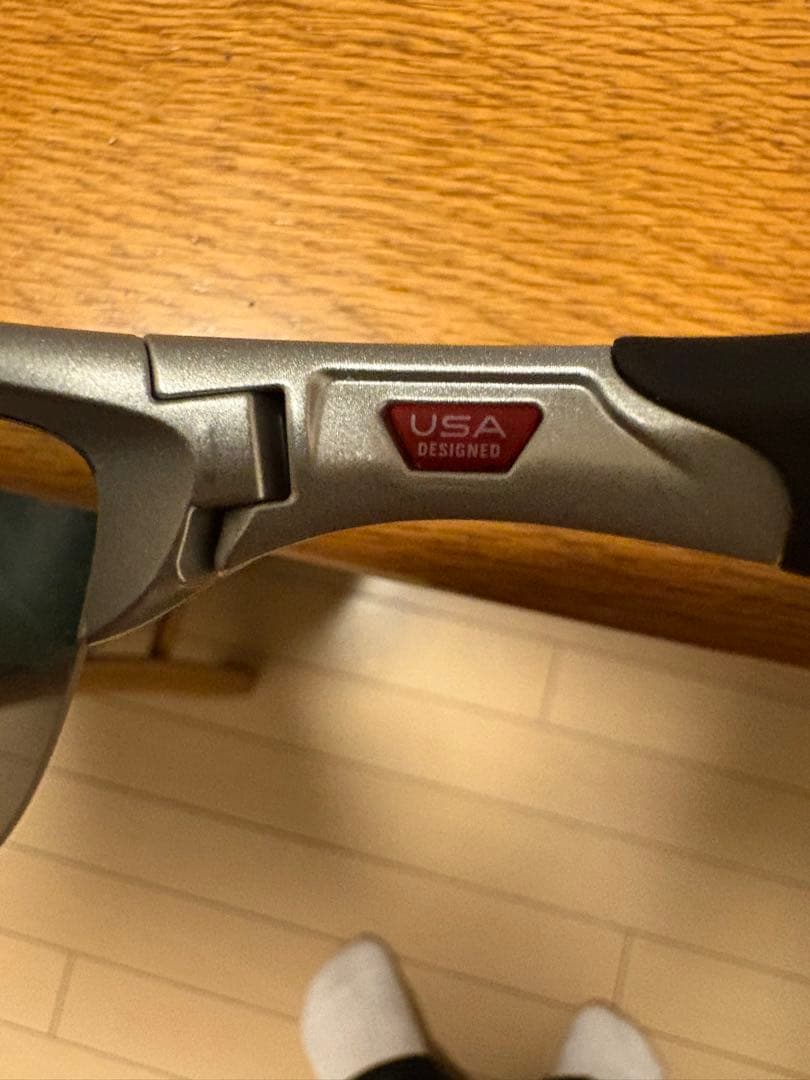 Oakley シルバー スポーツサングラス