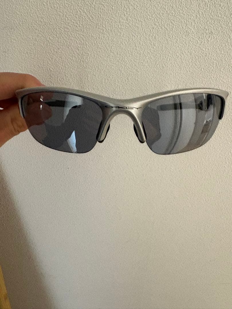 Oakley シルバー スポーツサングラス