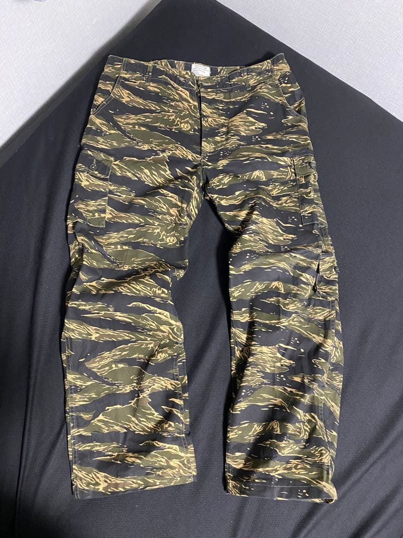 バズリクソンズ　タイガーカモ柄 BR40877