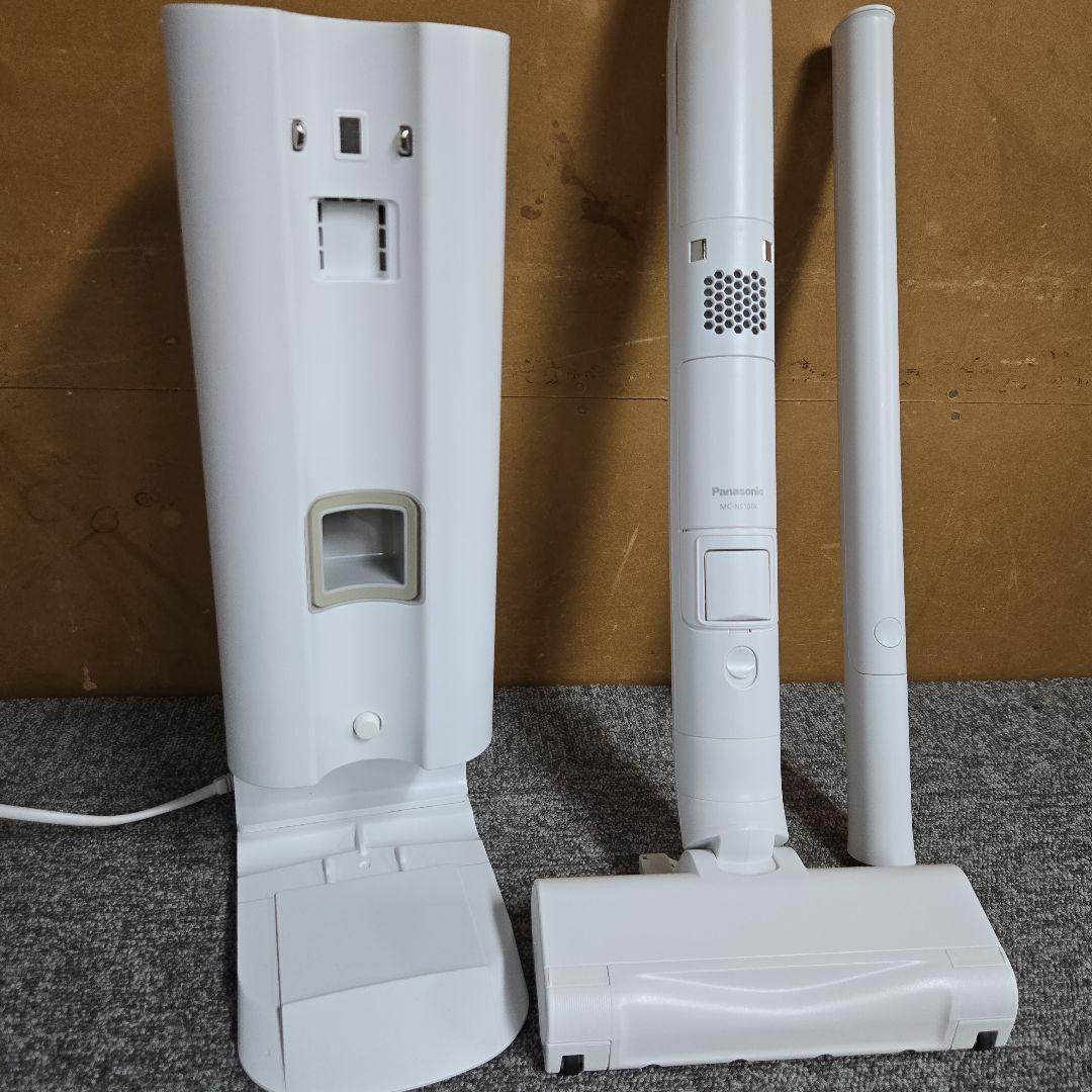 S132★ Panasonic　充電式掃除機　MC-NS100K