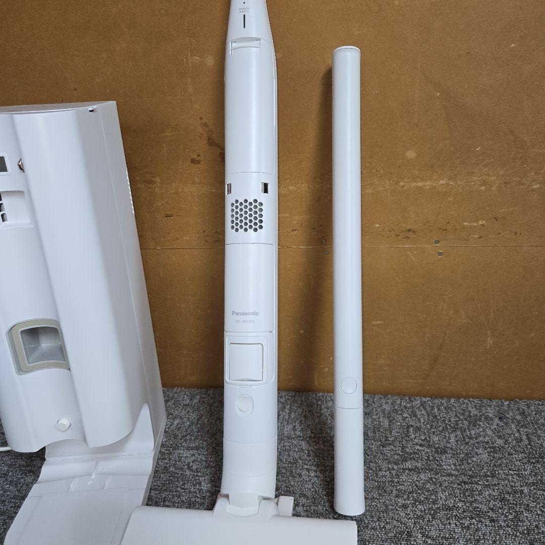 S132★ Panasonic　充電式掃除機　MC-NS100K