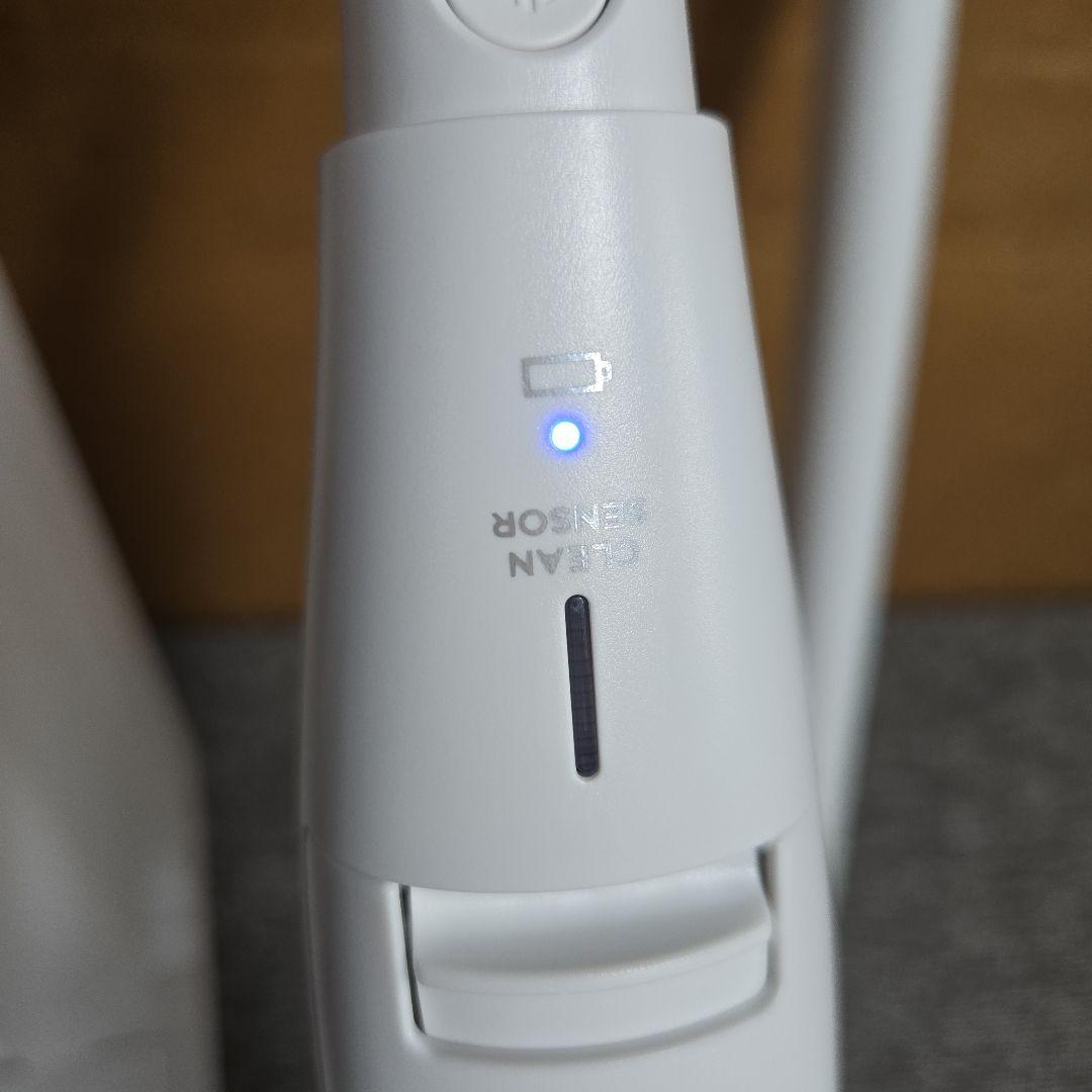 S132★ Panasonic　充電式掃除機　MC-NS100K