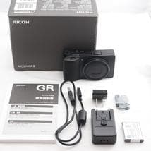 RICOH GR IIIブラック 本体と付属品