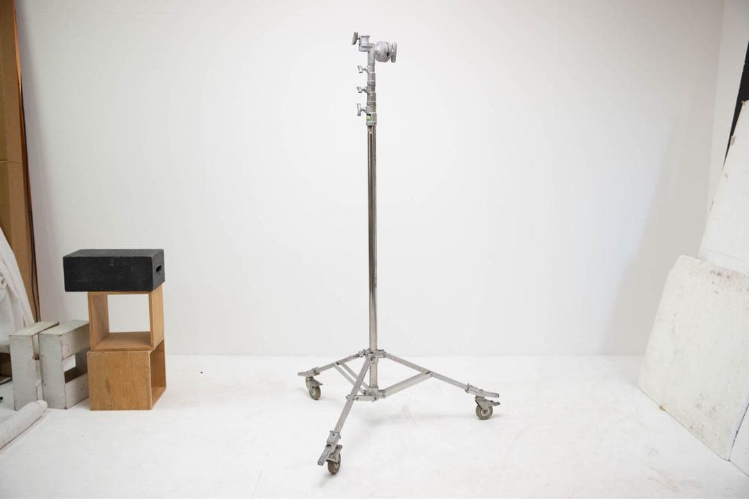 Matthews ハイハイローラースタンド