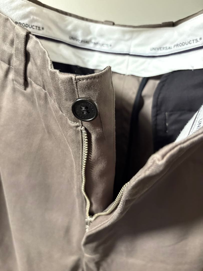 パンツ UNIVERSAL PRODUCTS NOTUCK CHINO TROUSERS