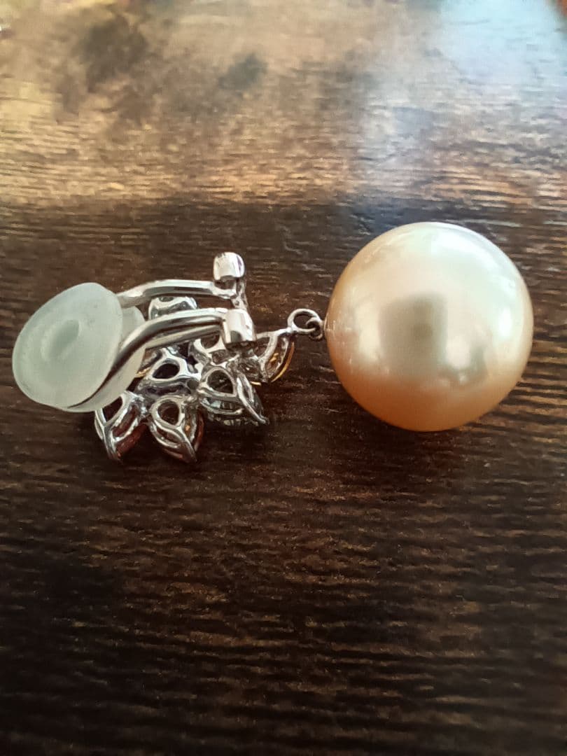 K18WG パール 花モチーフ ピアス(片耳用)