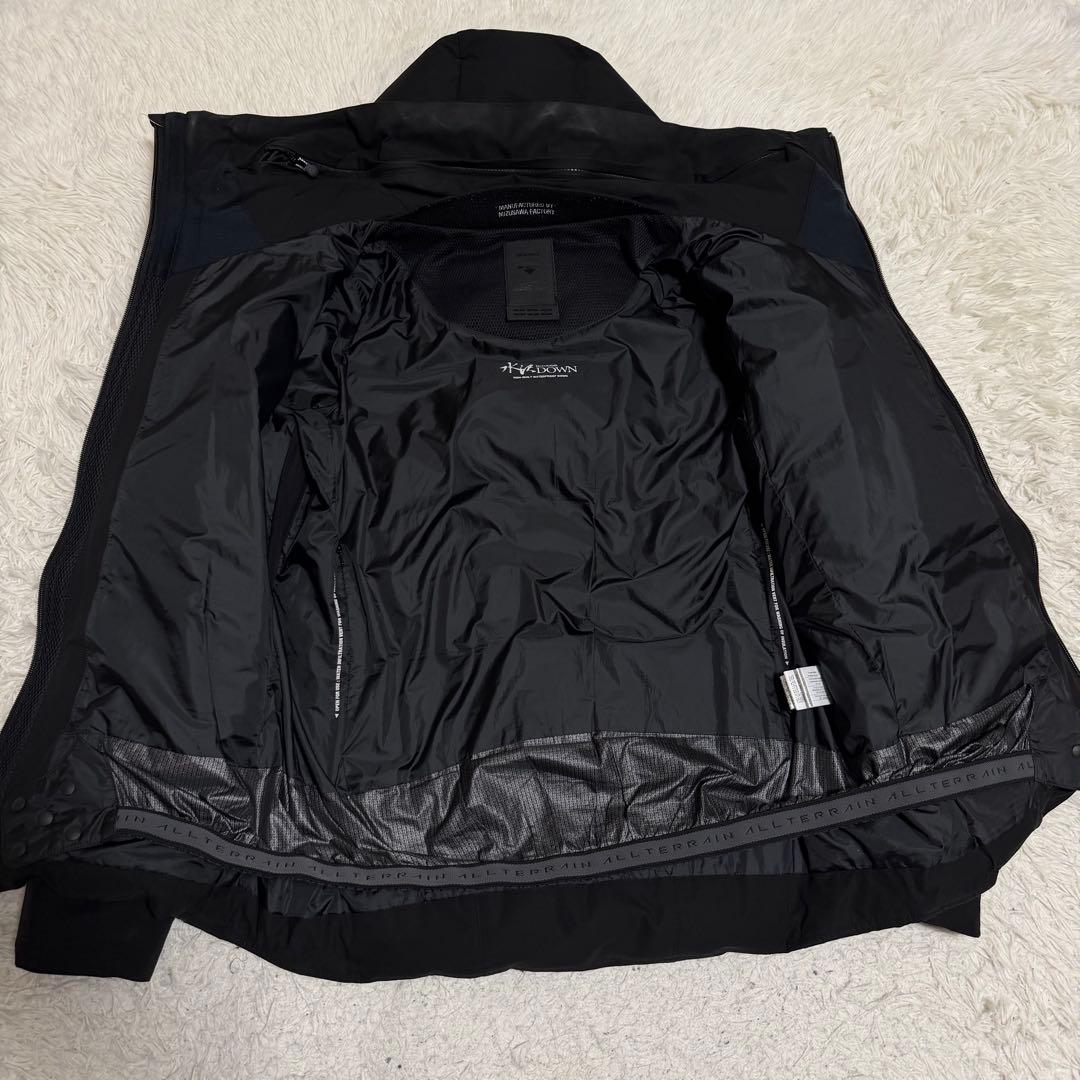 近年美品XLサイズ　デサントオルテライン　マウンテニア　ダウンジャケット　黒