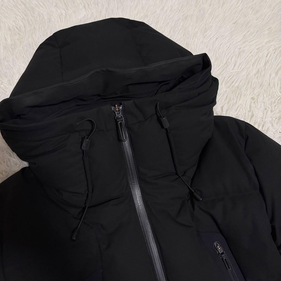 近年美品XLサイズ　デサントオルテライン　マウンテニア　ダウンジャケット　黒