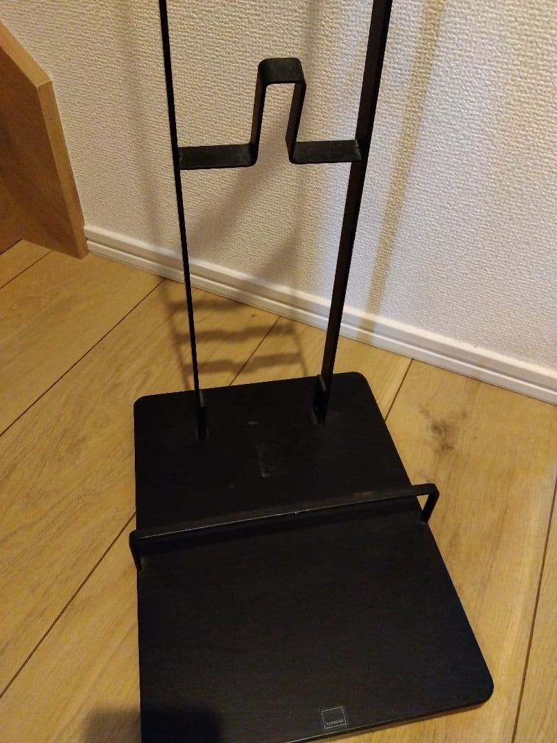 ダイソン掃除機のスタンドとアタッチメント