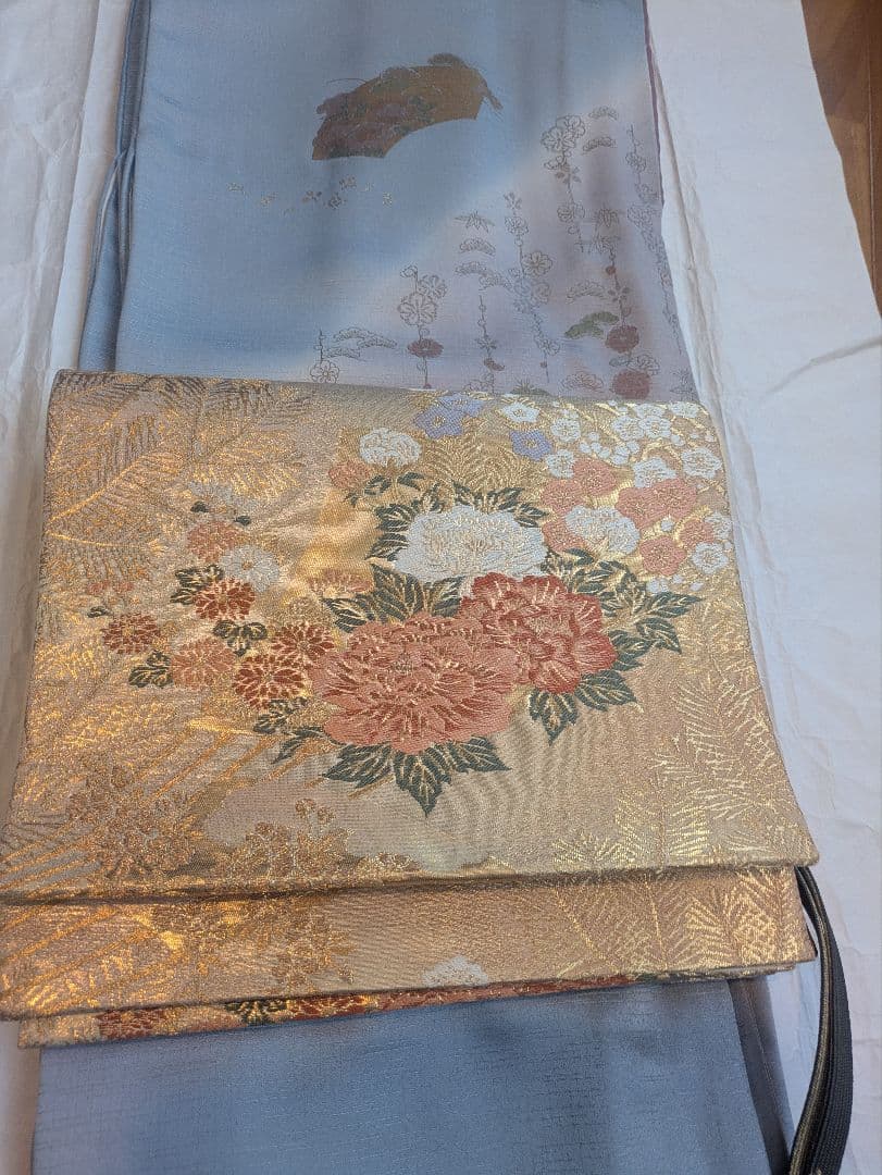 正絹　訪問着セット 薄青色　薄紫　ピンク 手刺繍　桔梗　 花柄 重ね衿付　帯付き